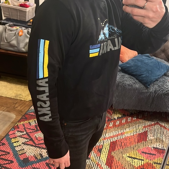 Souvenir, Alaska sweatshirt worn only once - Picture 2 of 8